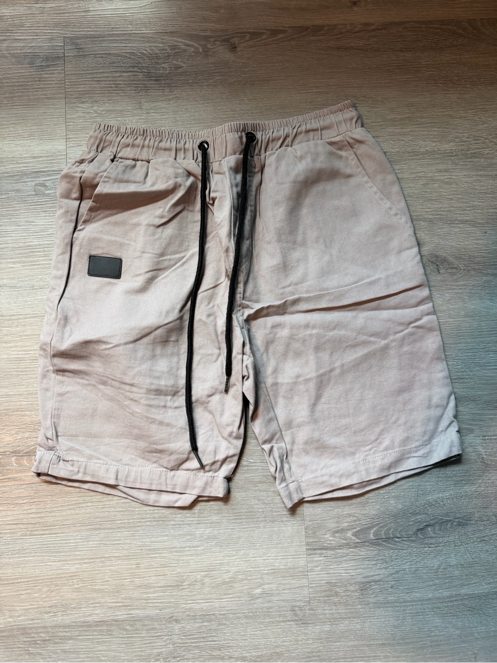 SHEIN Men’s Beige Drawstring Shorts - Small